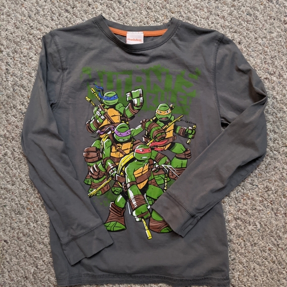 Bundle of (3) Boys long sleeve shirts - Picture 2 of 4